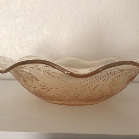 Jeanette Floragold Ruffled Edge Glass Bowl-Floral Design - Picture 6 of 10